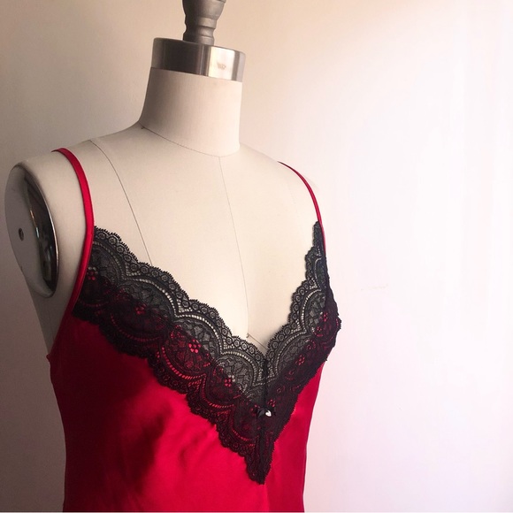 vintage Other - VINTAGE Y2K VICTORIAS SECRET GOTHIC SATIN BABYDOLL SLIP DRESS